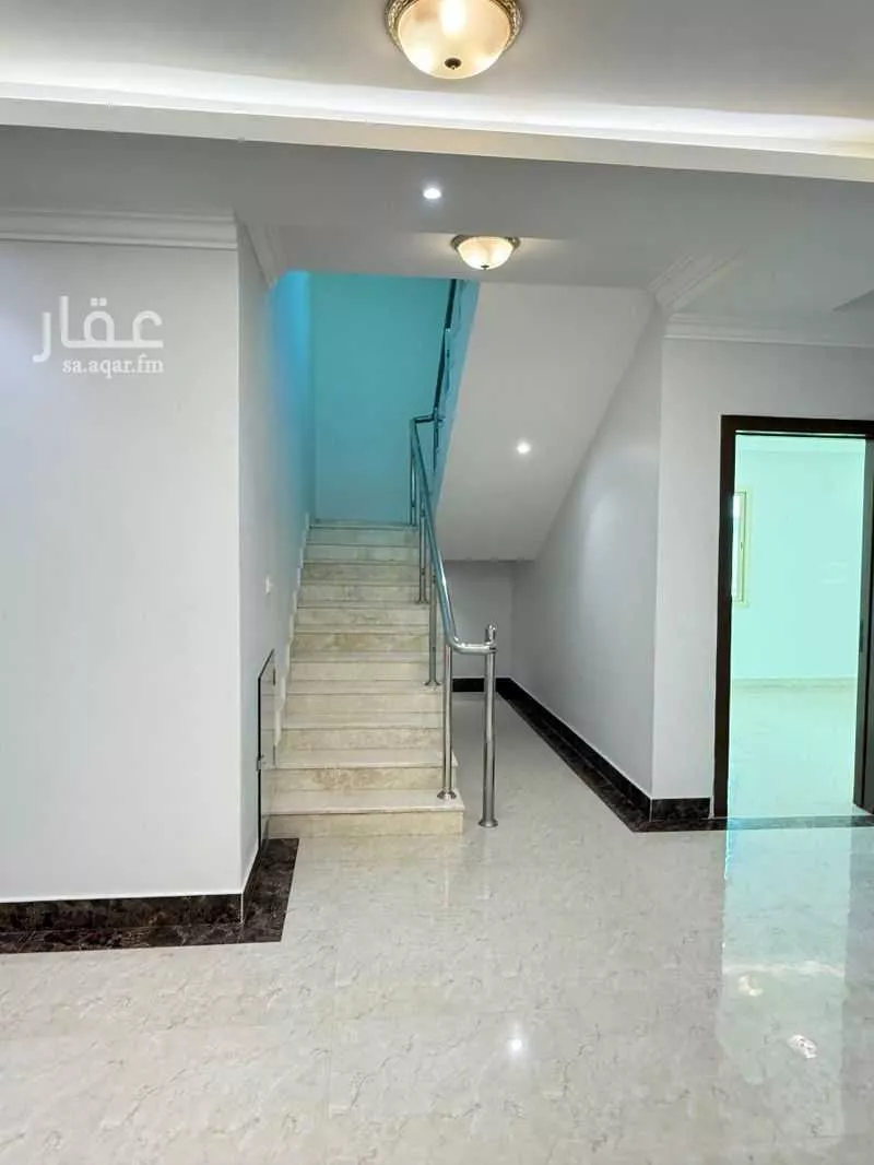 4 bedroom floor in Al Aridh 7