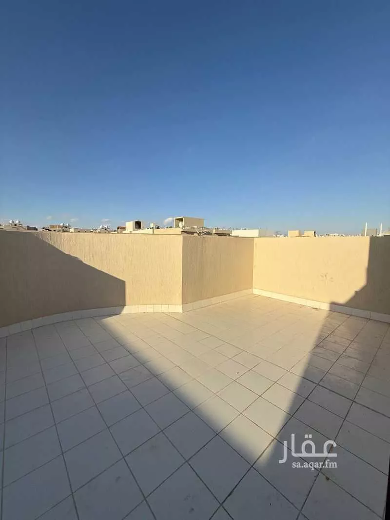 4 bedroom floor in Al Aridh 10