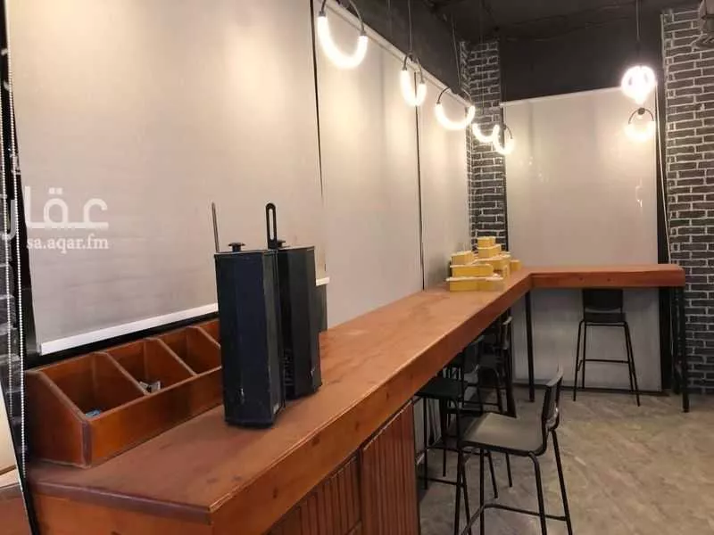 محل 240 م² في مهزور 3