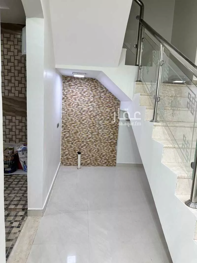 4 bedroom floor in Badr 11