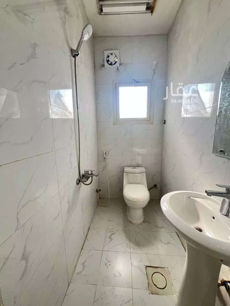 2 bedroom apartment in Al Thuqbah 5