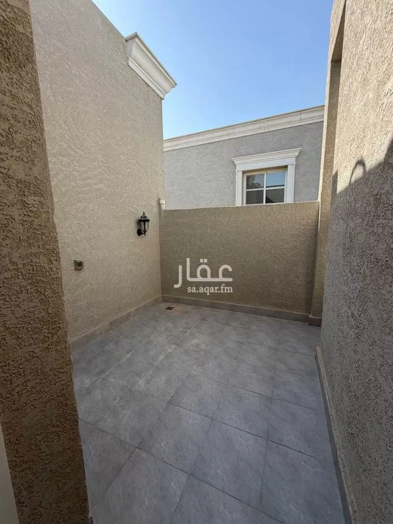 2 bedroom apartment in Al Malqa 8