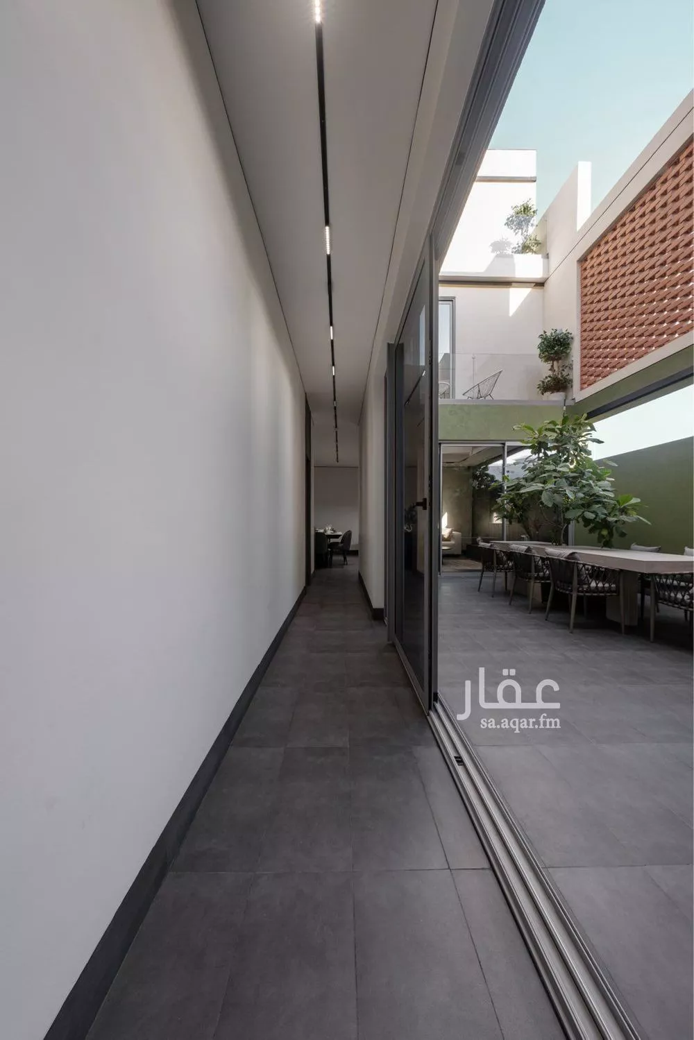 فيلا 4 غرف في النزهة 5