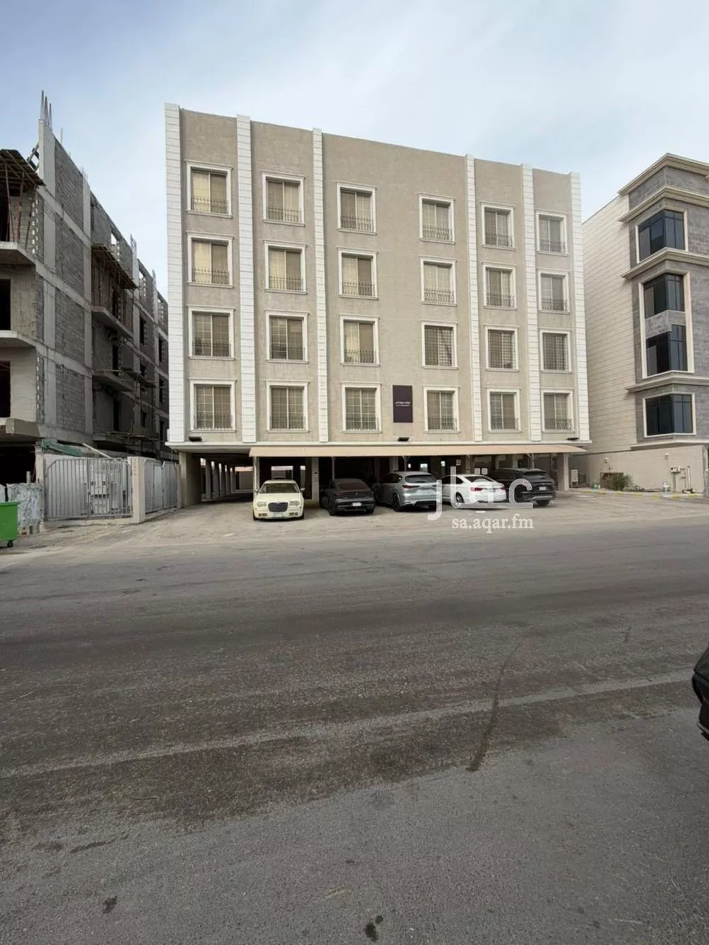 شقة 4 غرف في الحمرا 1