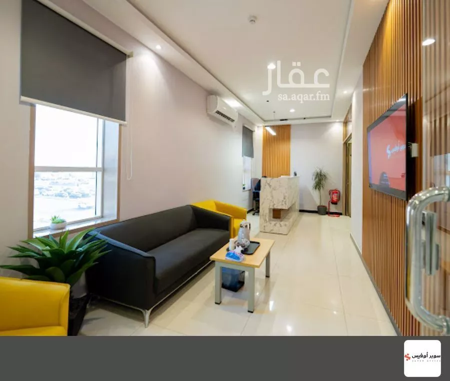 مكتب 884 م² في العارض 5