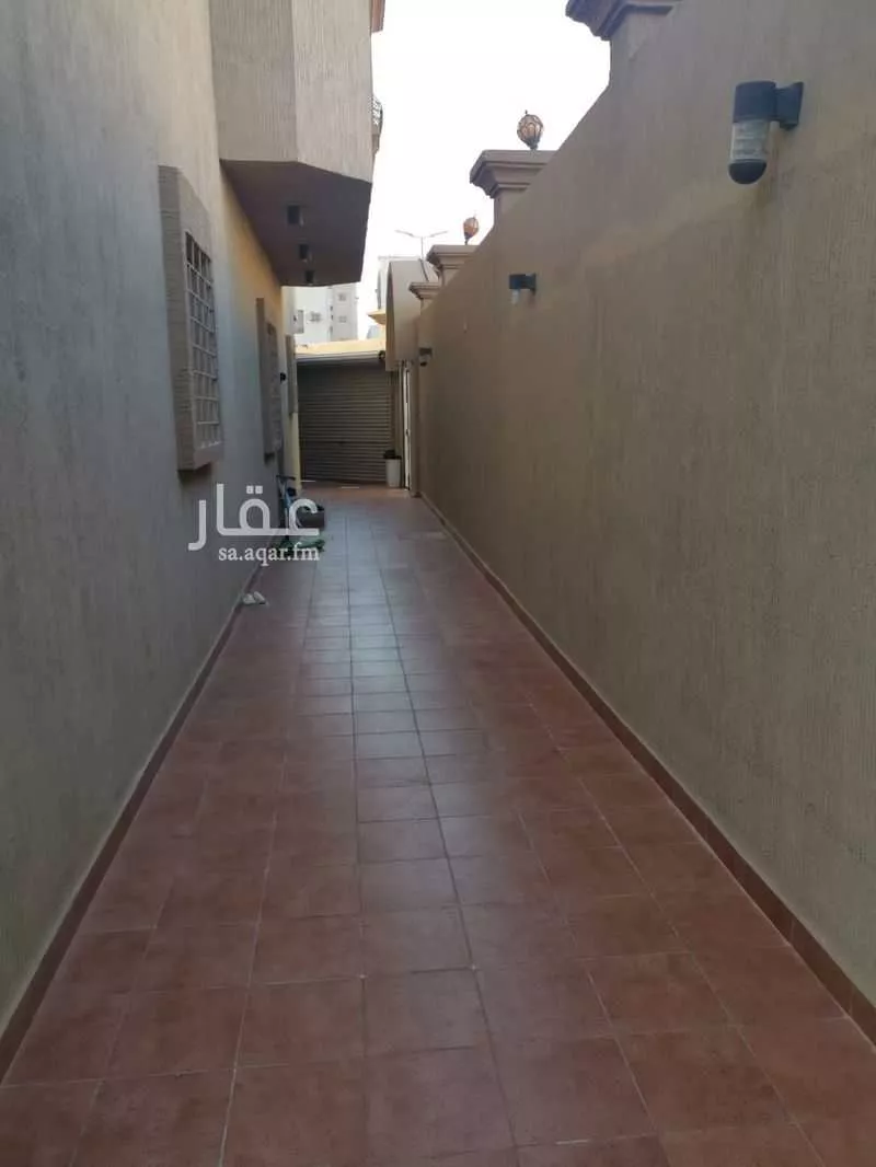عمارة 613 م² في الإتصالات 7