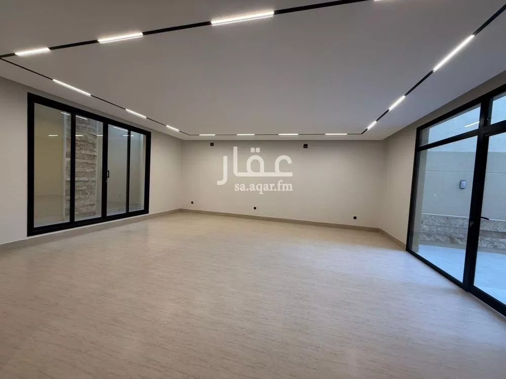 5 bedroom villa in Al Mahdiyyah 8
