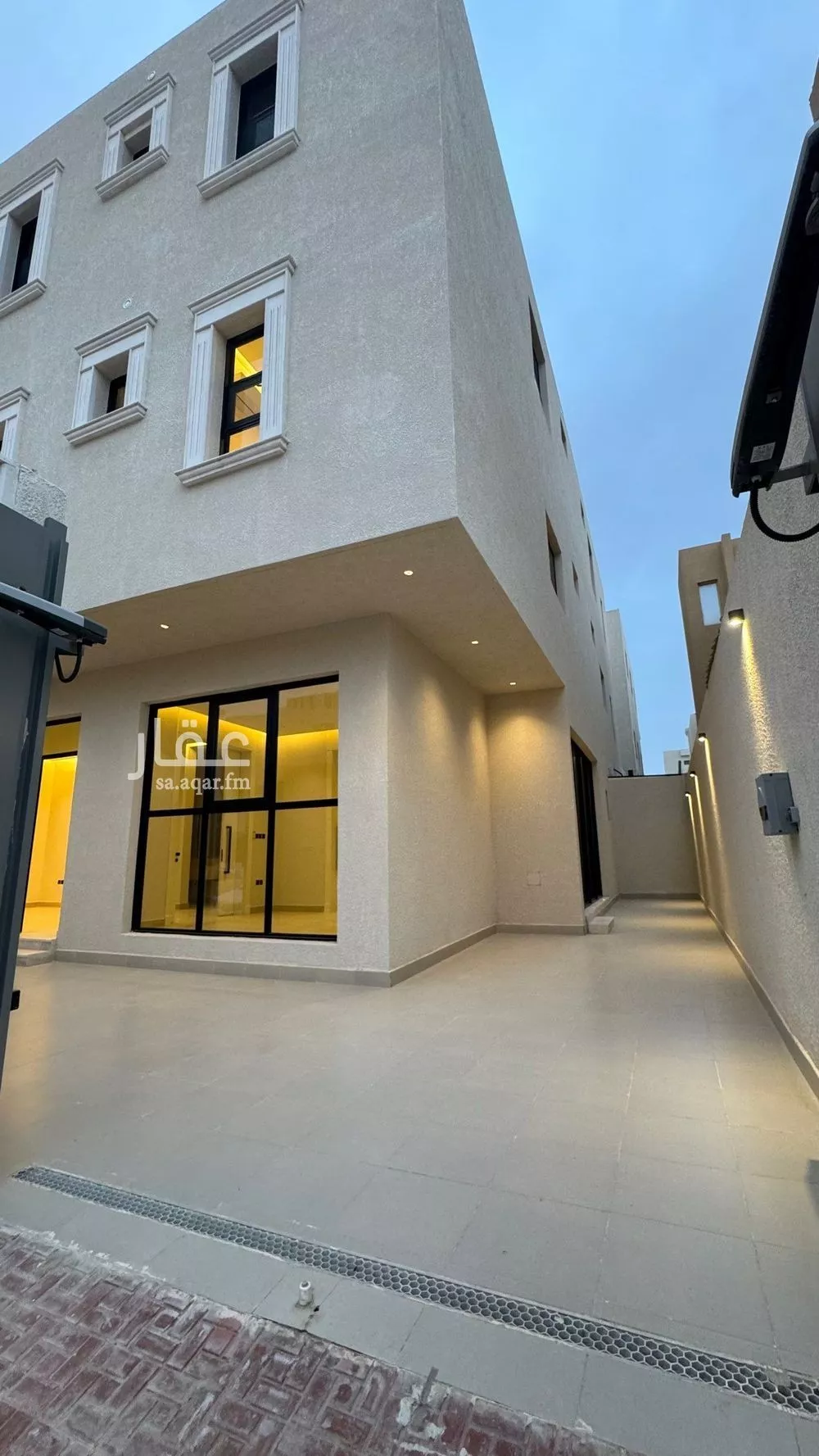 5 bedroom floor in Al Aridh 2