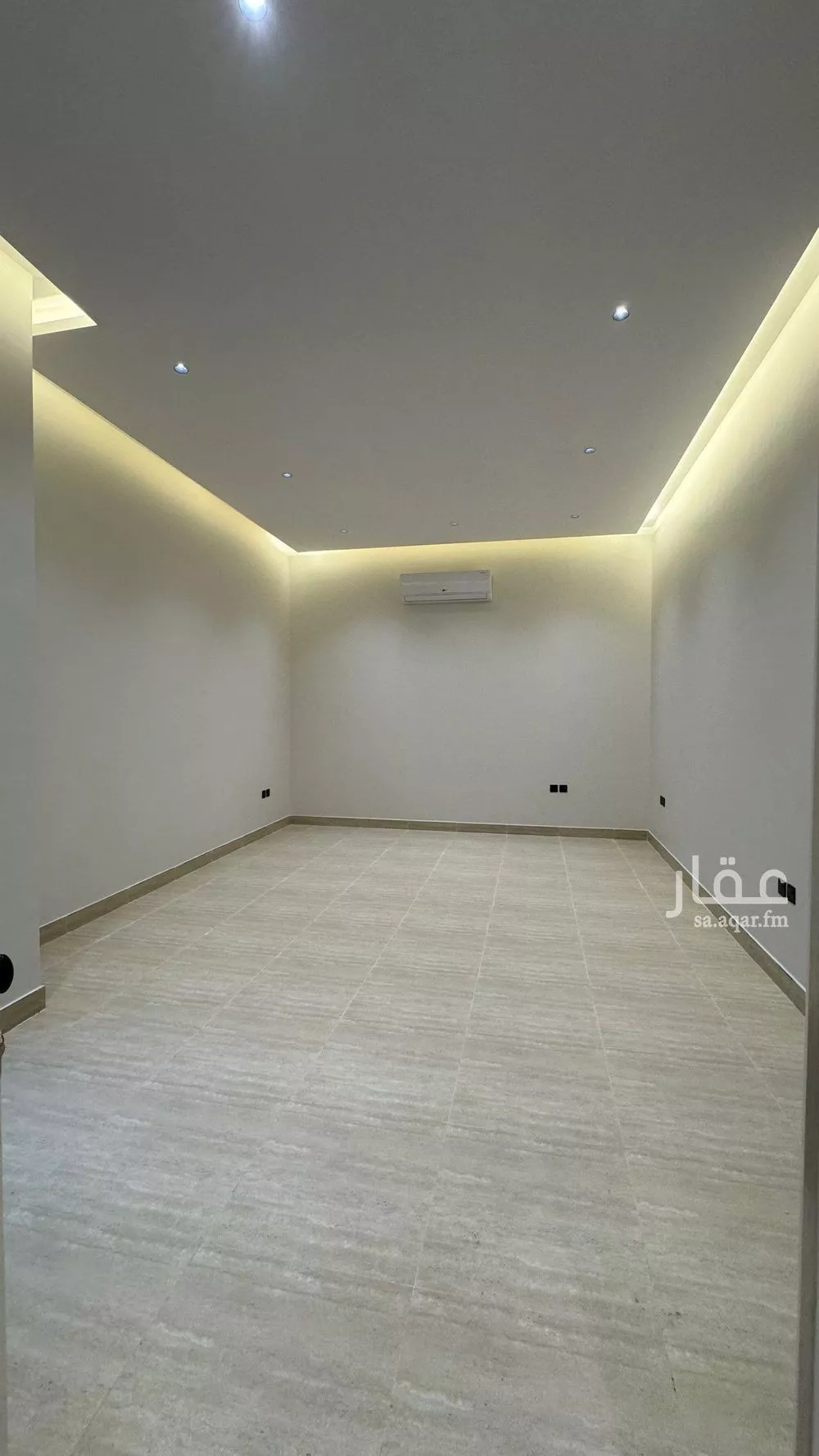 5 bedroom floor in Al Aridh 7