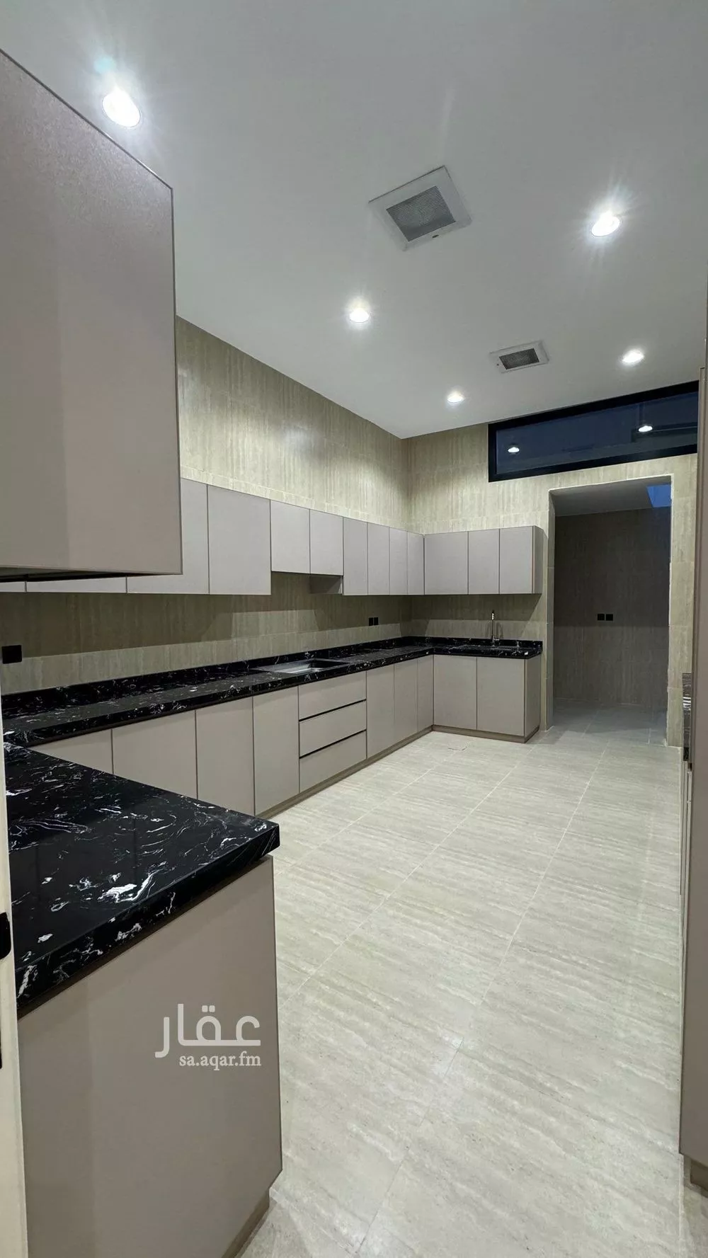 5 bedroom floor in Al Aridh 9