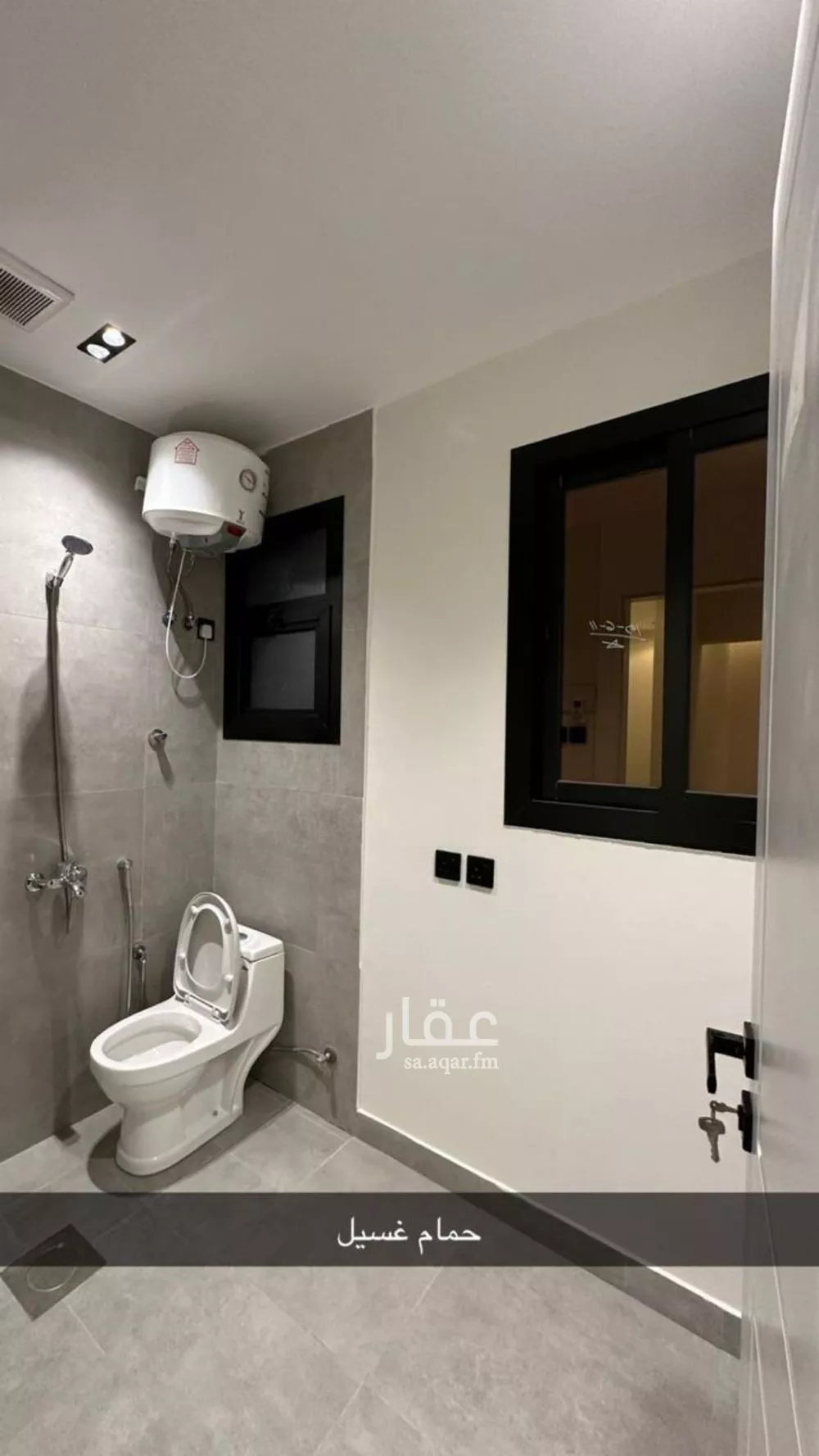 دور 3 غرف في العارض 16