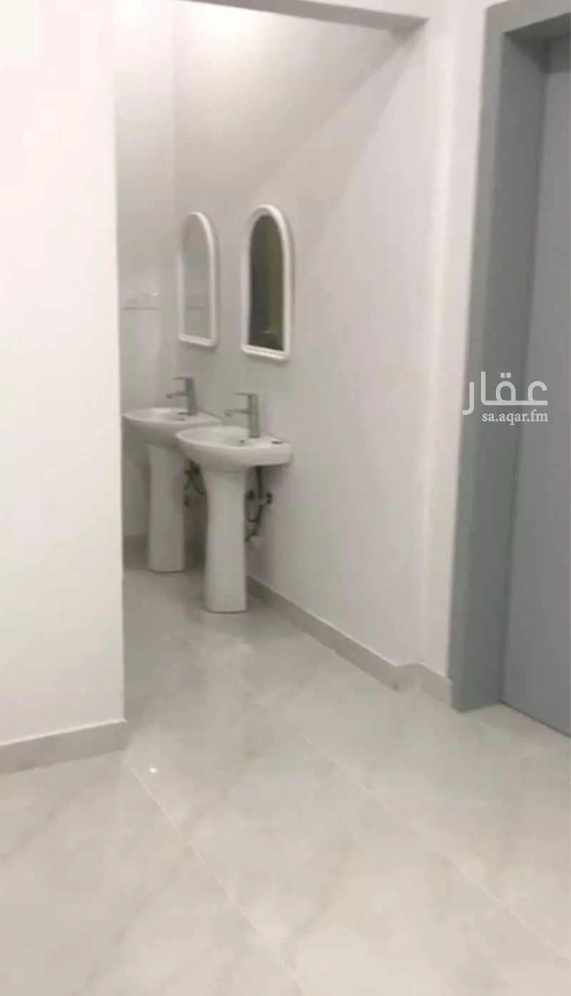 5 bedroom apartment in Dirab 4