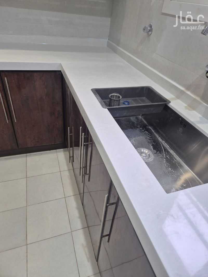 4 bedroom apartment in Okaz, Riyadh 13