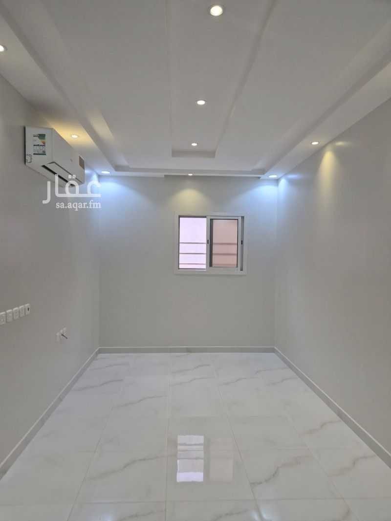 4 bedroom apartment in Okaz, Riyadh 16