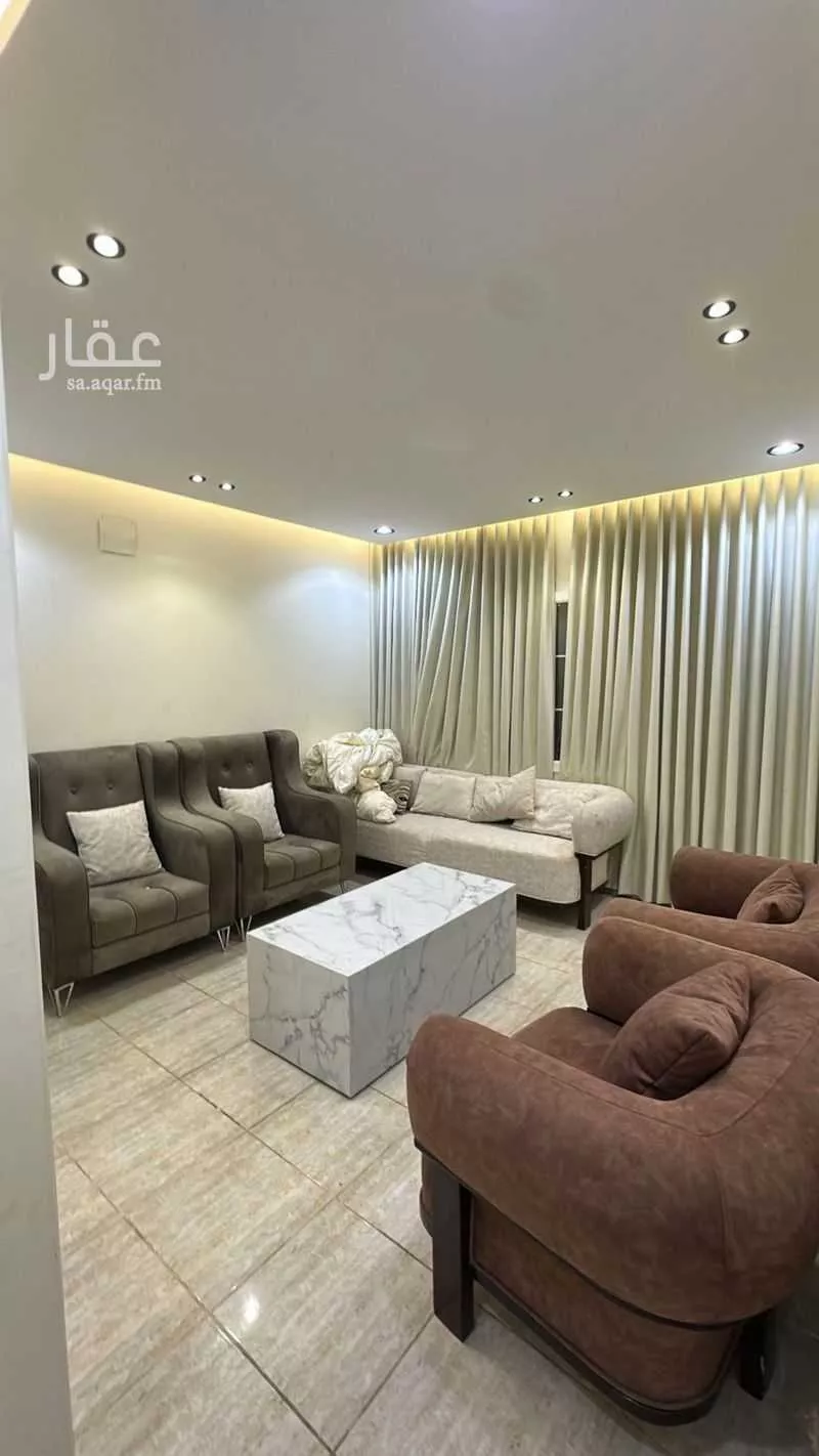 5 bedroom villa in Riyadh 15