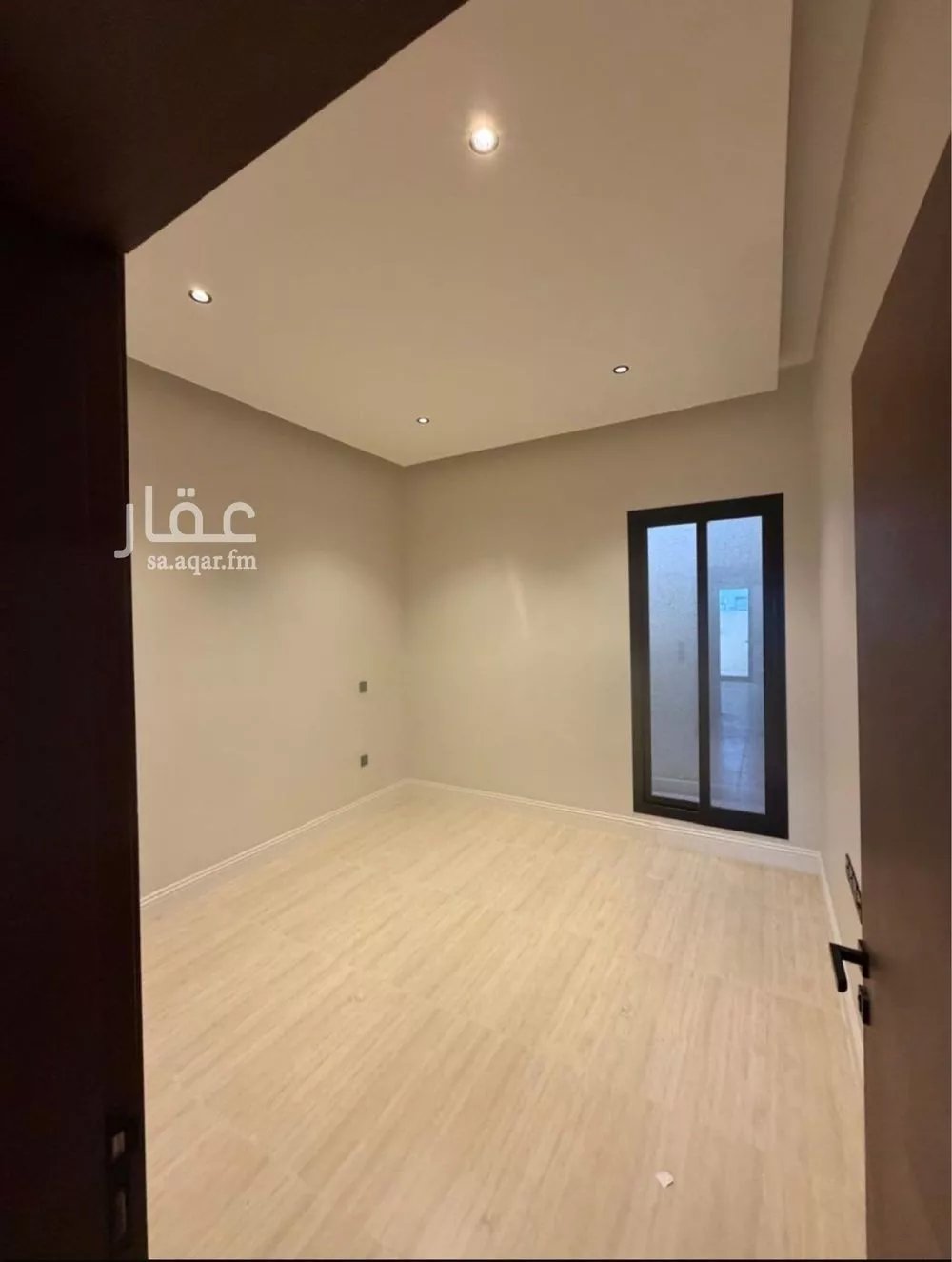 فيلا 8 غرف في العارض 2