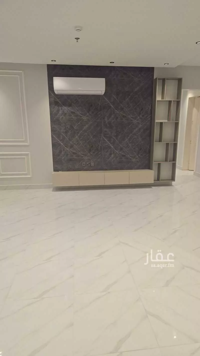 شقة 3 غرف في الرمال 4
