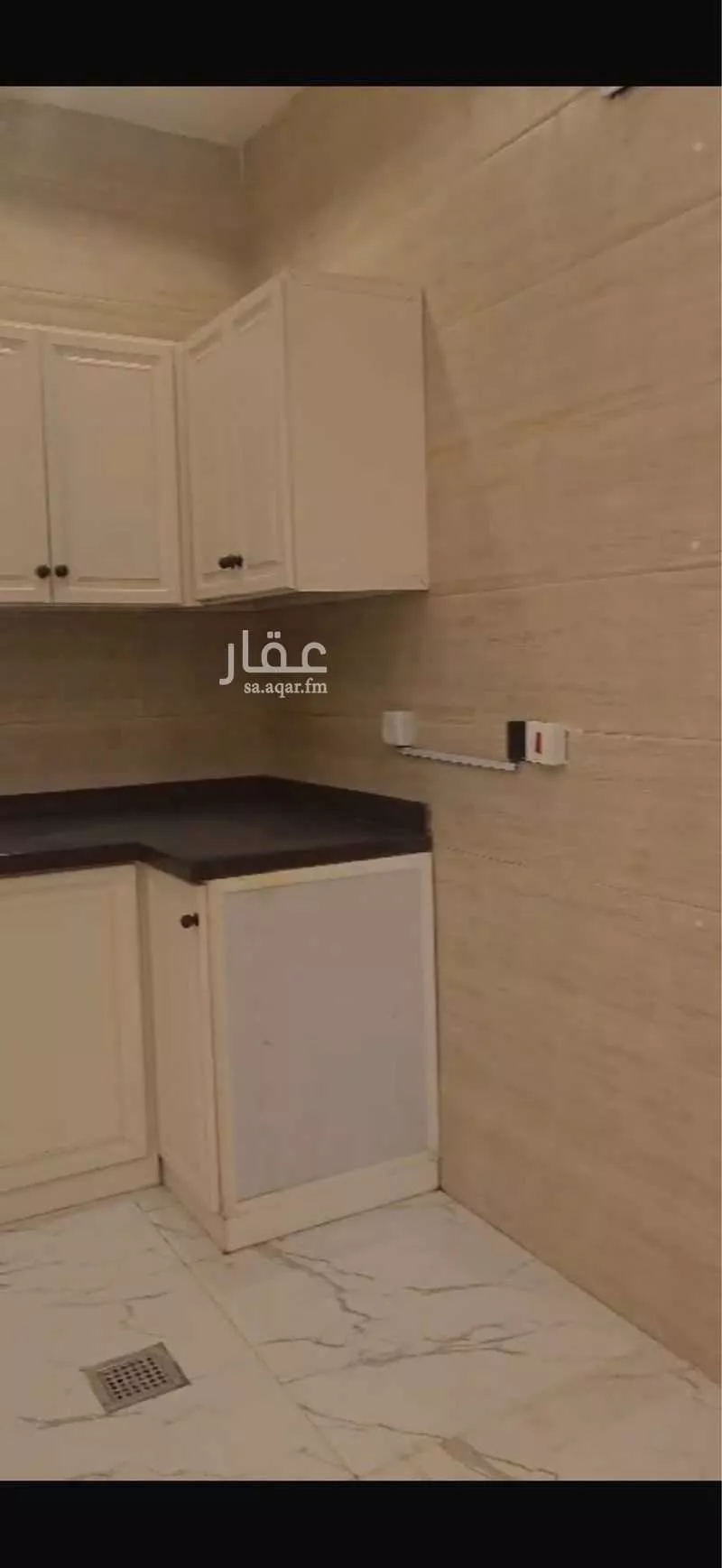 شقة 3 غرف في الملقا 6