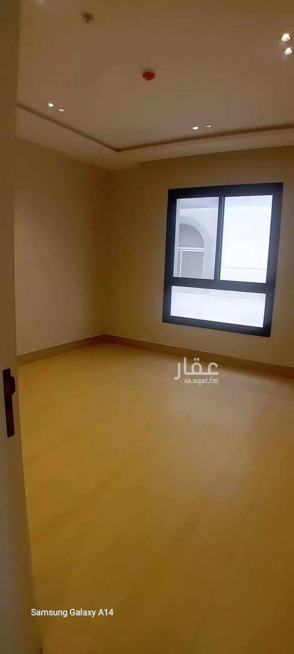 شقة 3 غرف في الحمرا 11