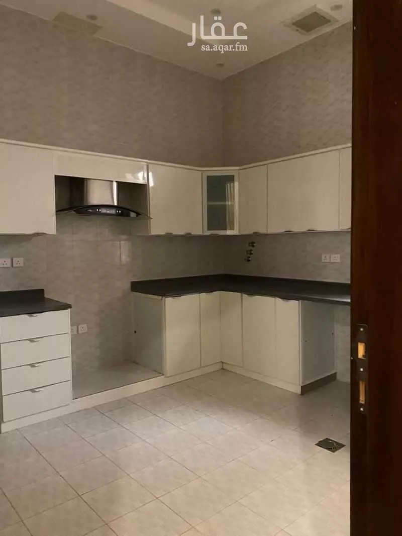 4 bedroom apartment in Hittin 2