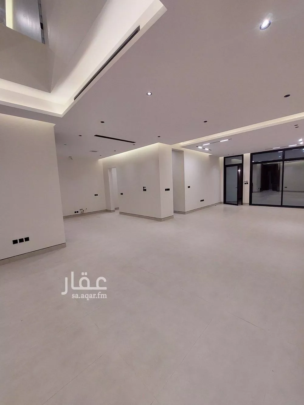4 bedroom villa in Al Aridh 9