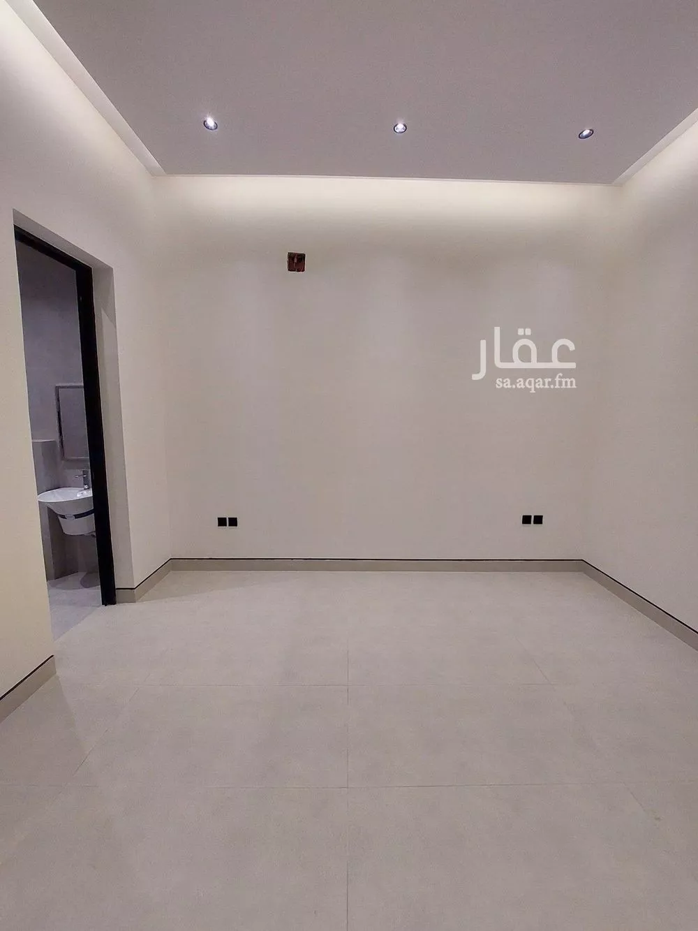4 bedroom villa in Al Aridh 10