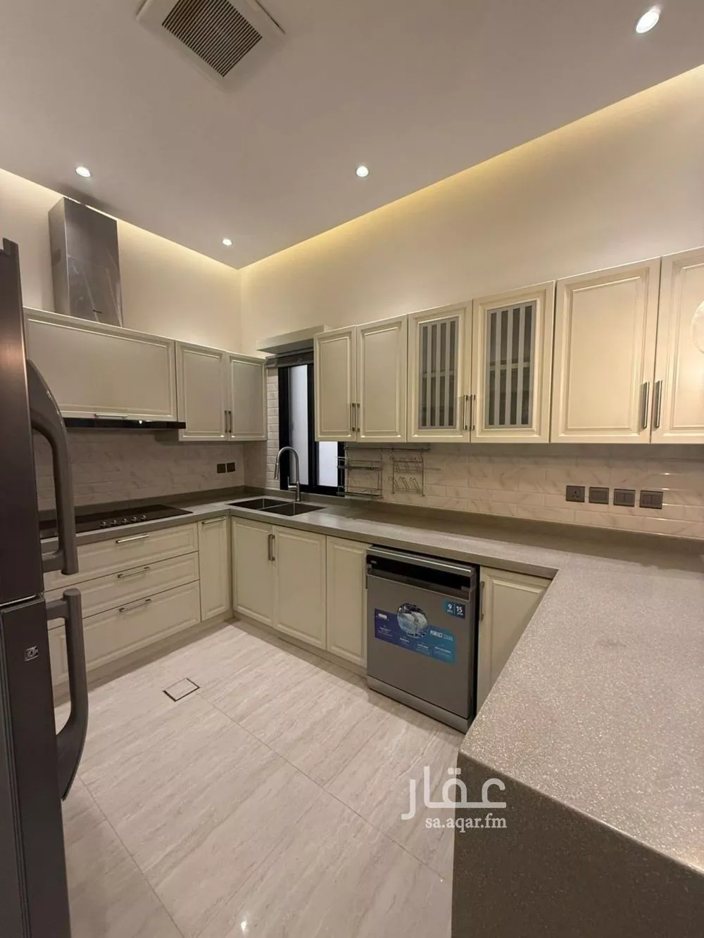 3 bedroom apartment in Al Yasmin 12
