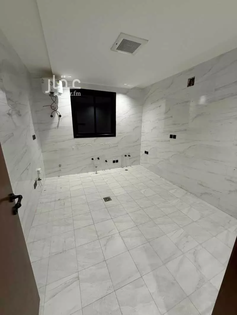 4 bedroom apartment in Qurtubah, Riyadh 4