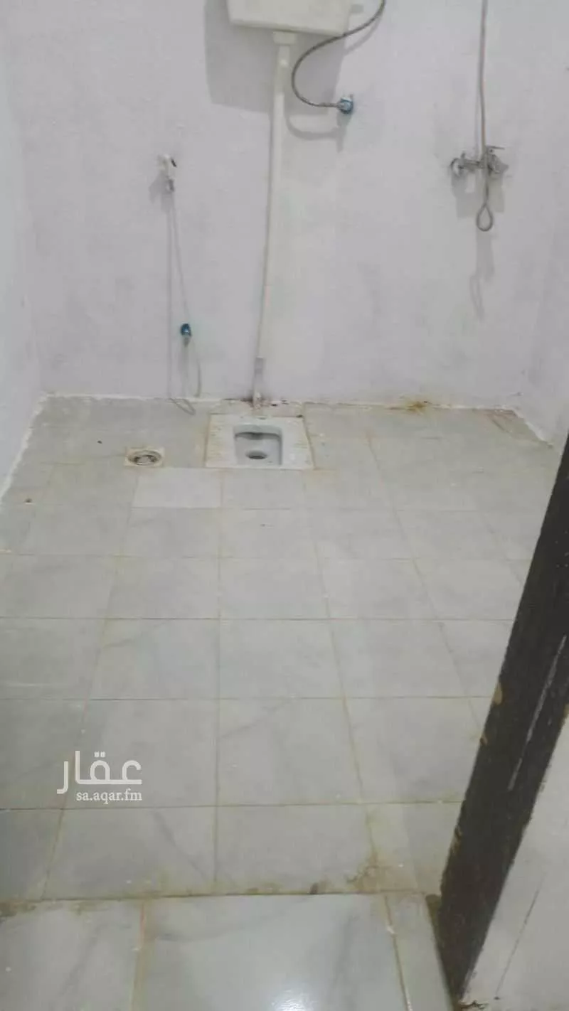 فيلا 5 غرف في عتيقة 11