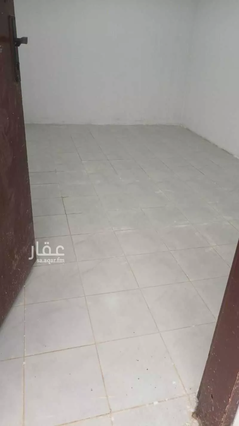 فيلا 5 غرف في عتيقة 4