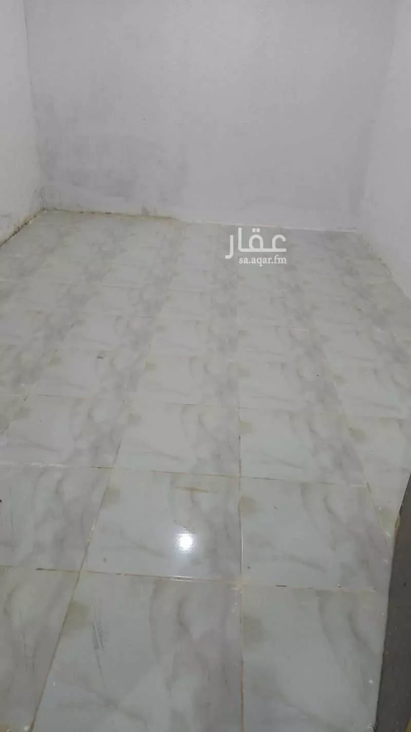 فيلا 5 غرف في عتيقة 7