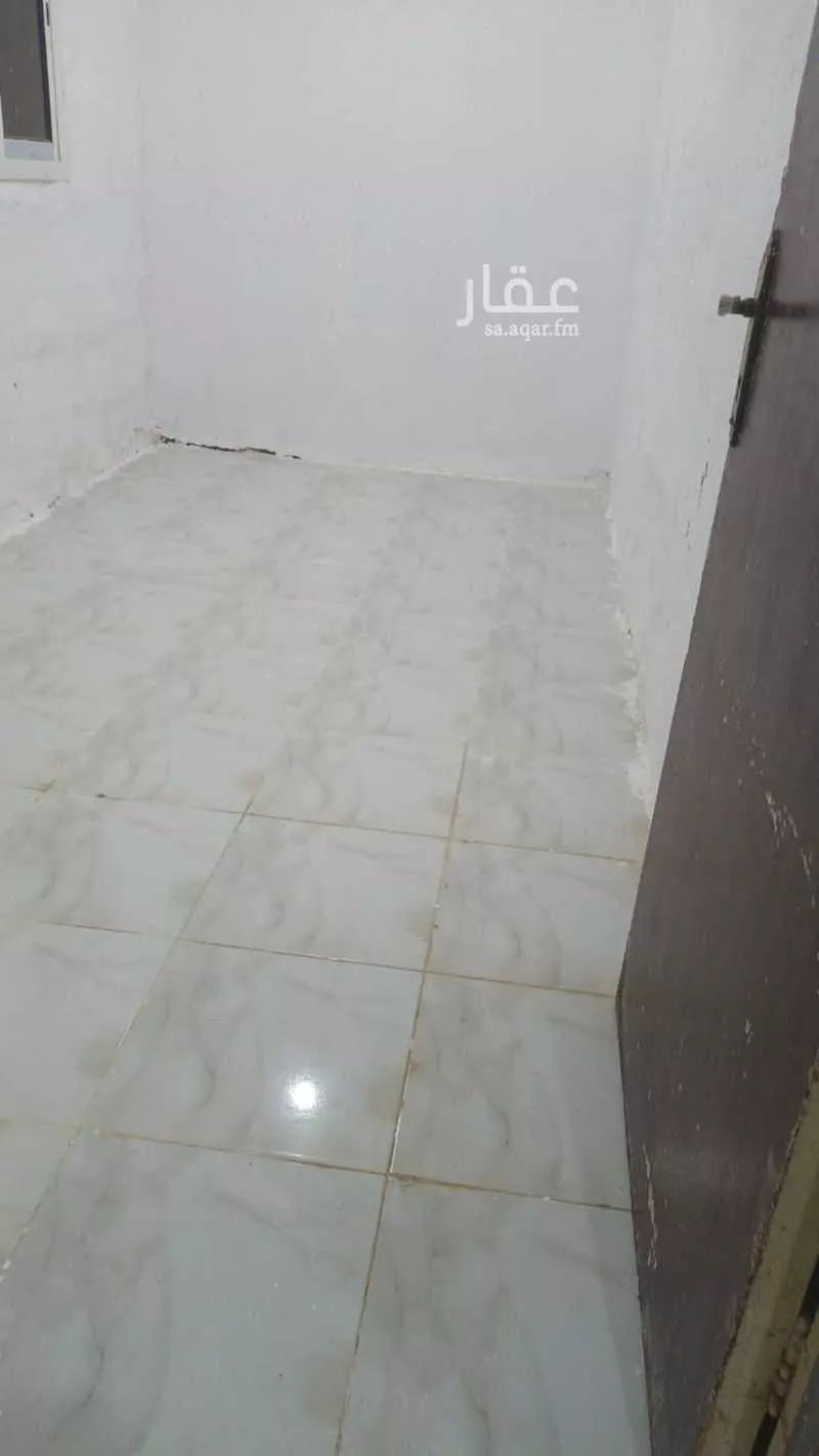 فيلا 5 غرف في عتيقة 8