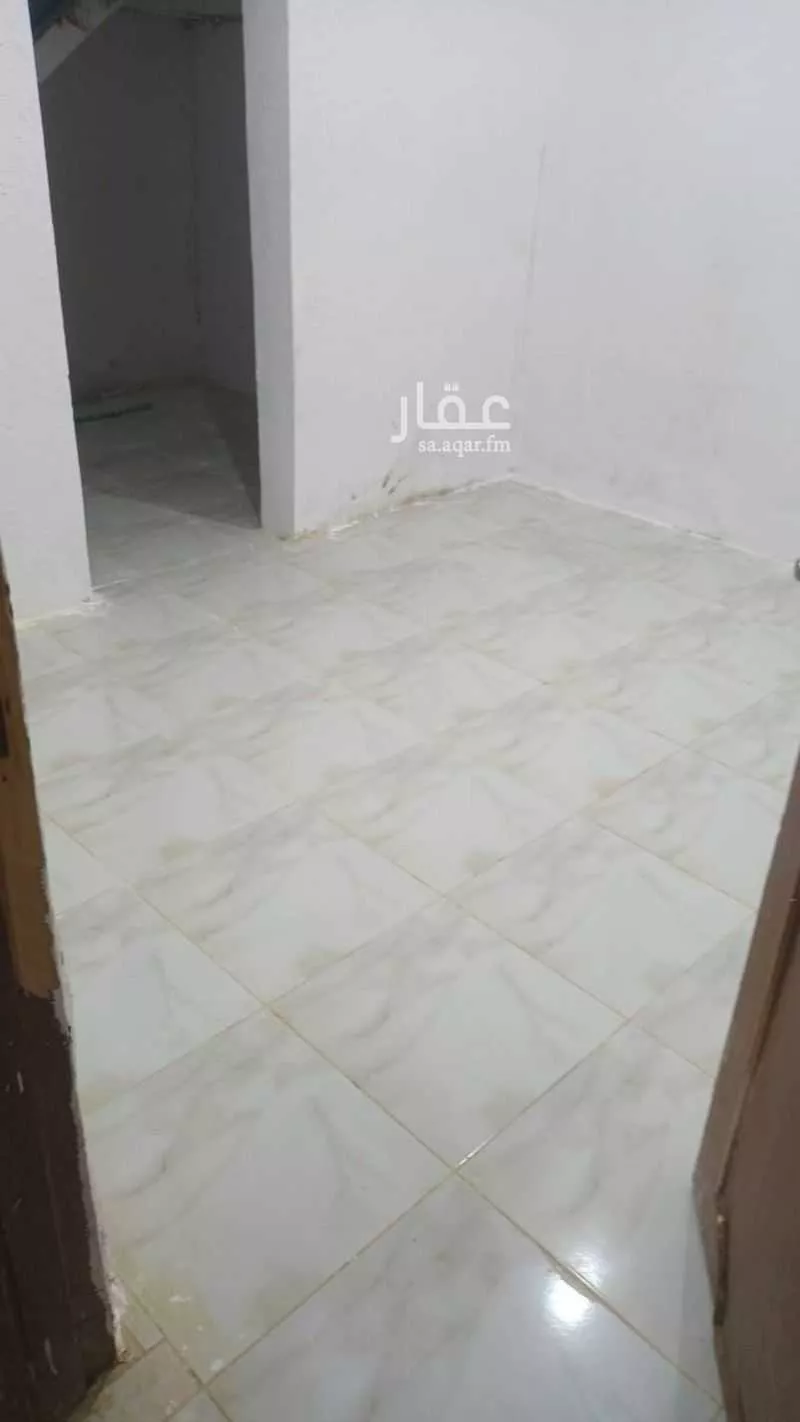 فيلا 5 غرف في عتيقة 10