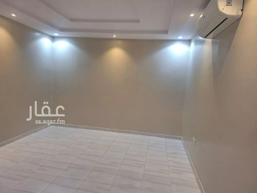 3 bedroom floor in Al Aridh 7