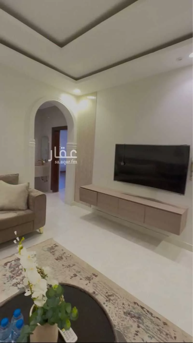 2 bedroom apartment in King Fahd, Madinah 6