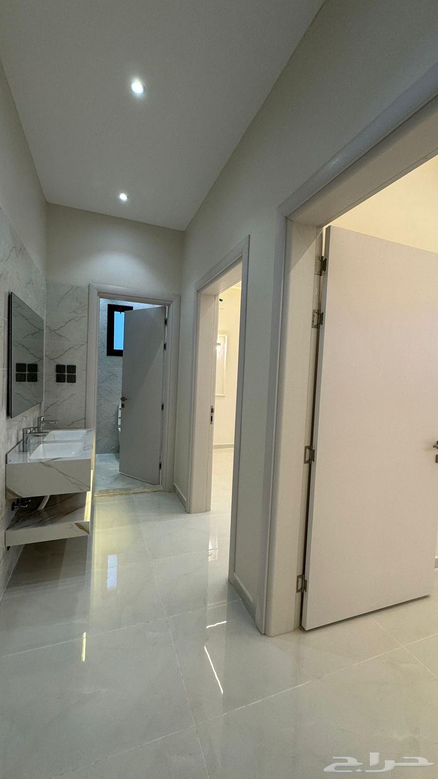 5 bedroom apartment in King Fahd, Madinah 8