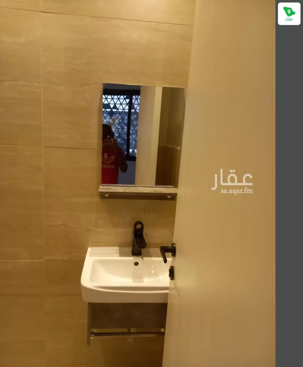 2 bedroom apartment in Al Malqa 6
