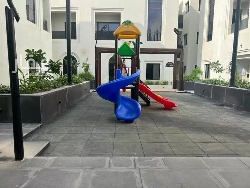 3 bedroom apartment in Al Malqa 11