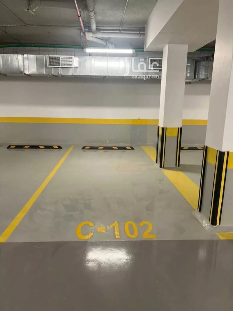 3 bedroom apartment in Al Malqa 13
