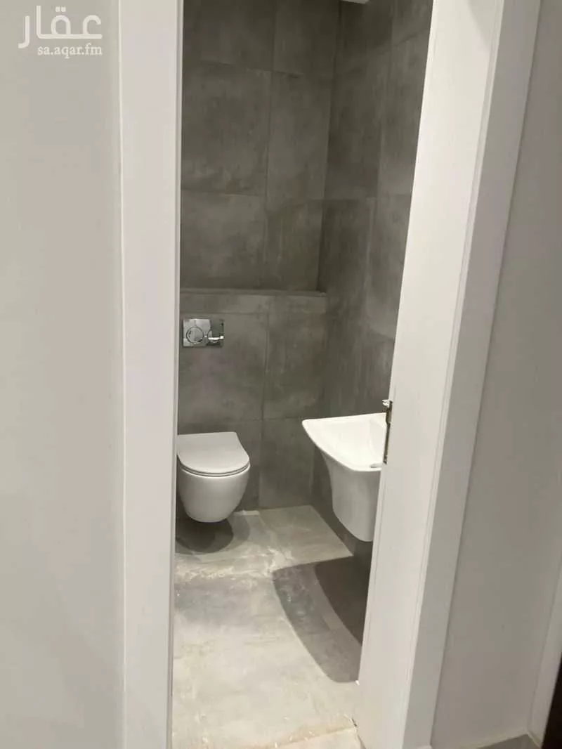3 bedroom apartment in Al Malqa 6