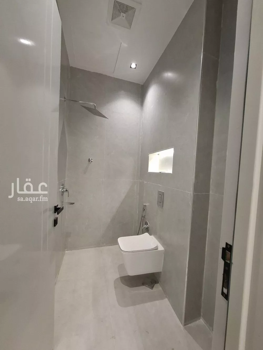 5 bedroom floor in Dahiat Namar 17