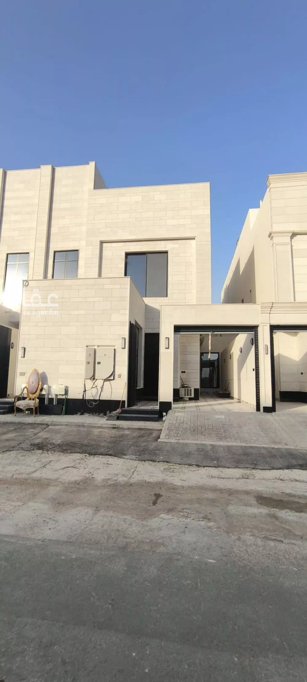 3 bedroom floor in Al Janadriyah 2