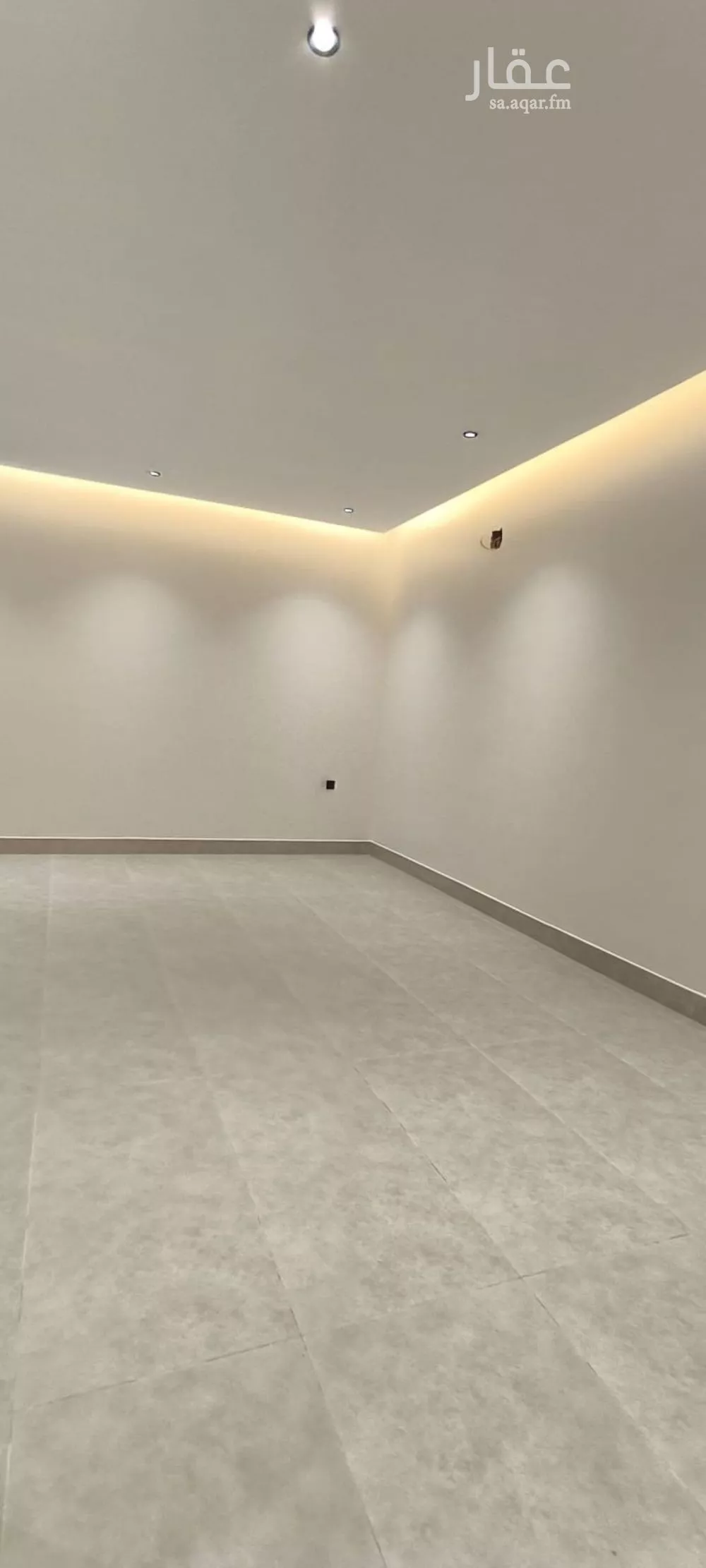 3 bedroom floor in Al Janadriyah 12