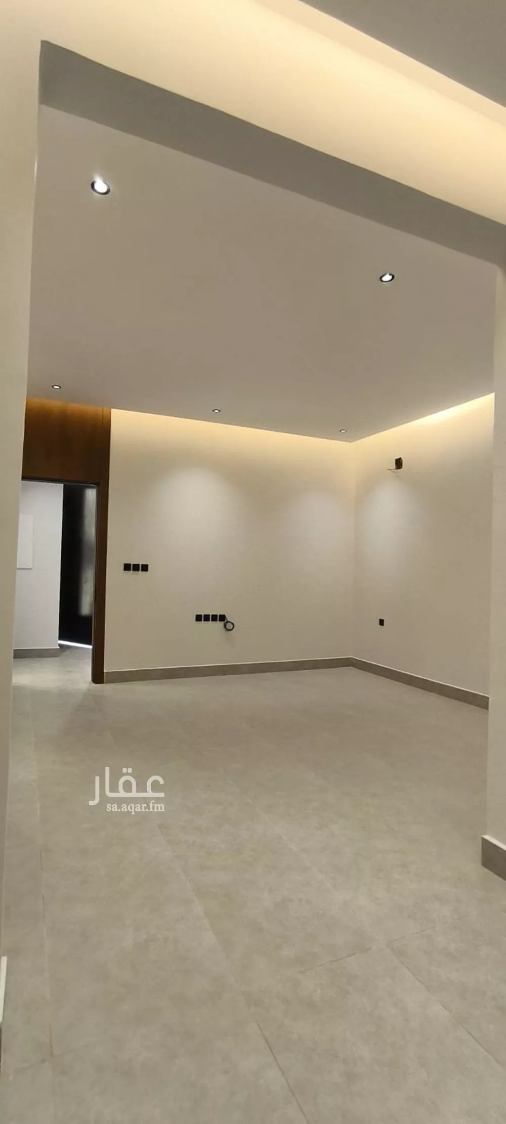 3 bedroom floor in Al Janadriyah 6