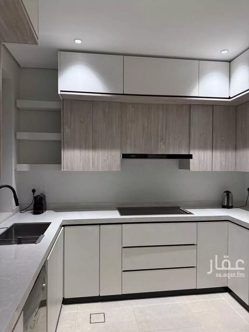 6 bedroom apartment in Al Narjis 10