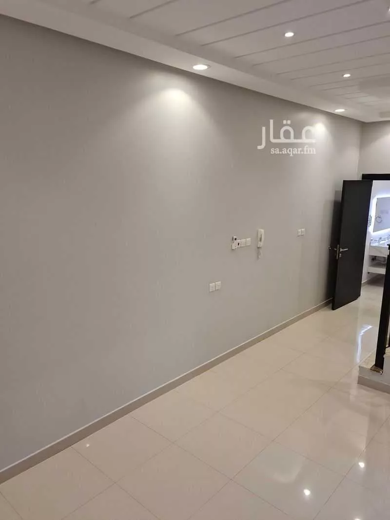دور 4 غرف في عرقة 14
