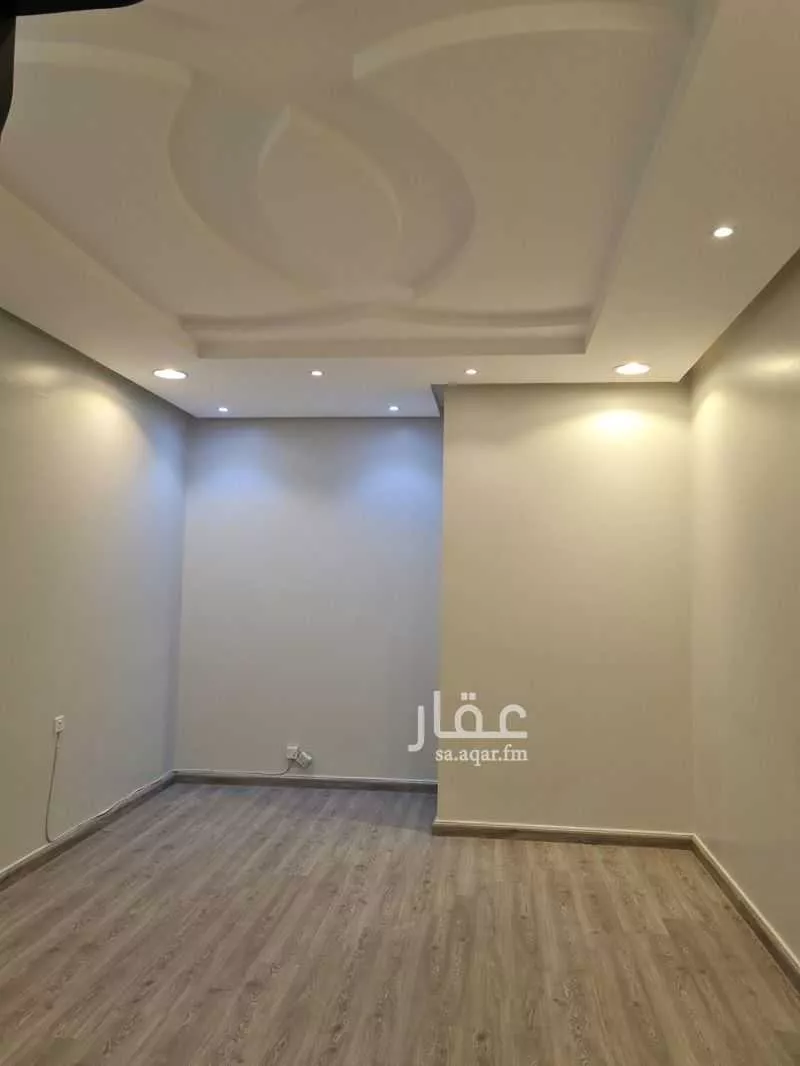 دور 4 غرف في عرقة 15