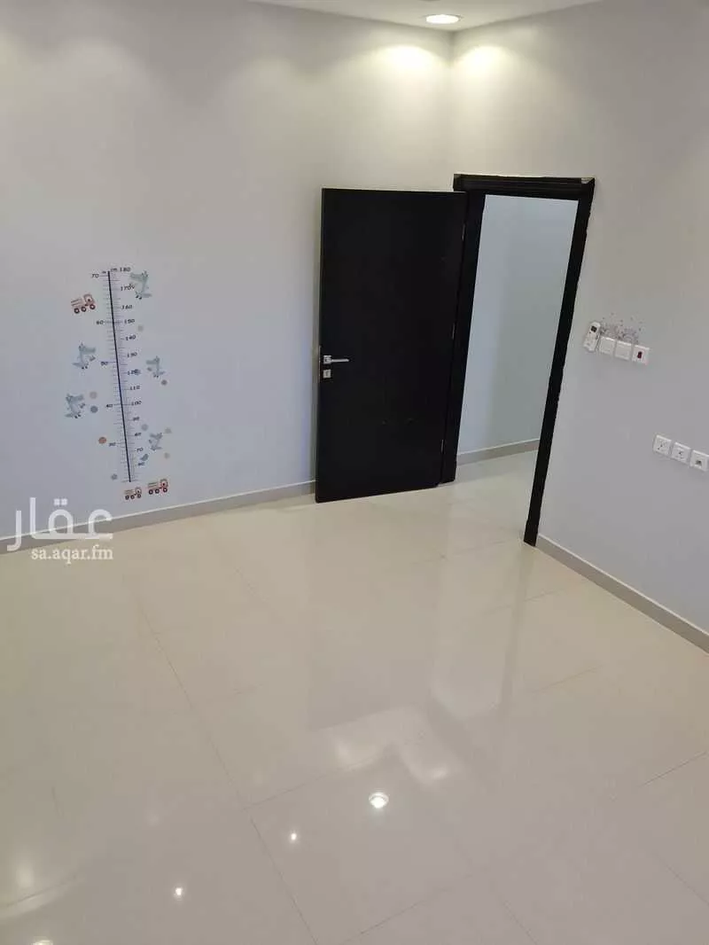 دور 4 غرف في عرقة 6