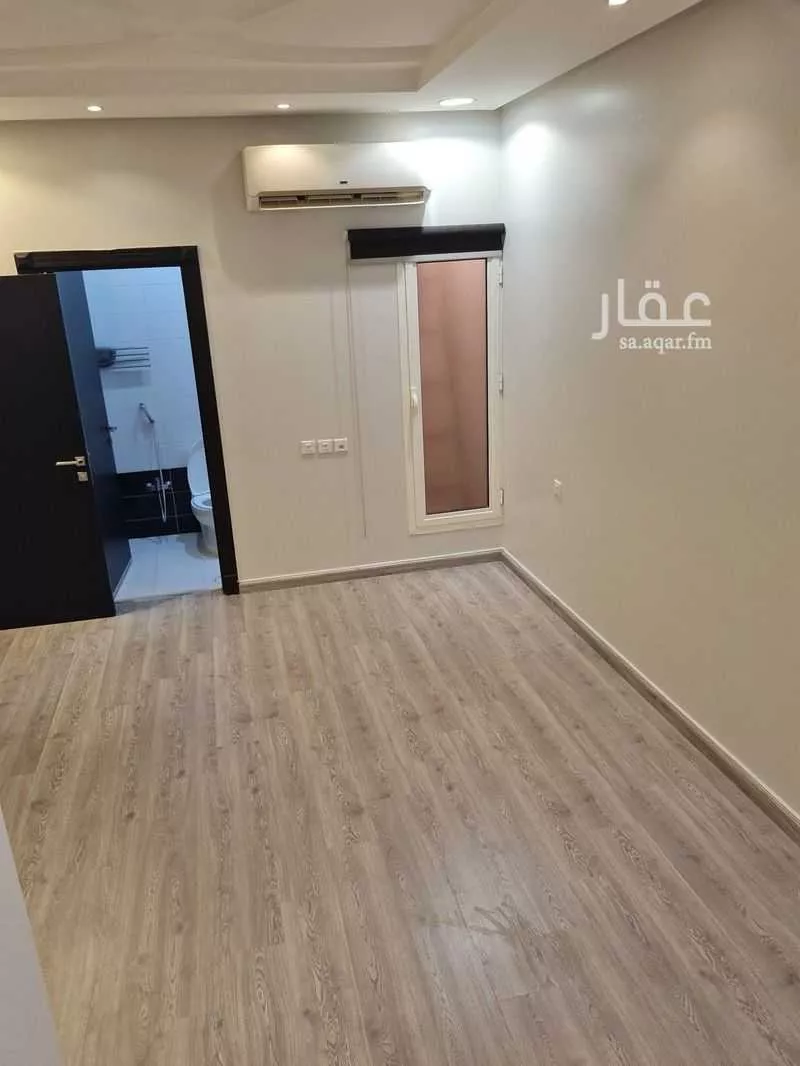 دور 4 غرف في عرقة 8