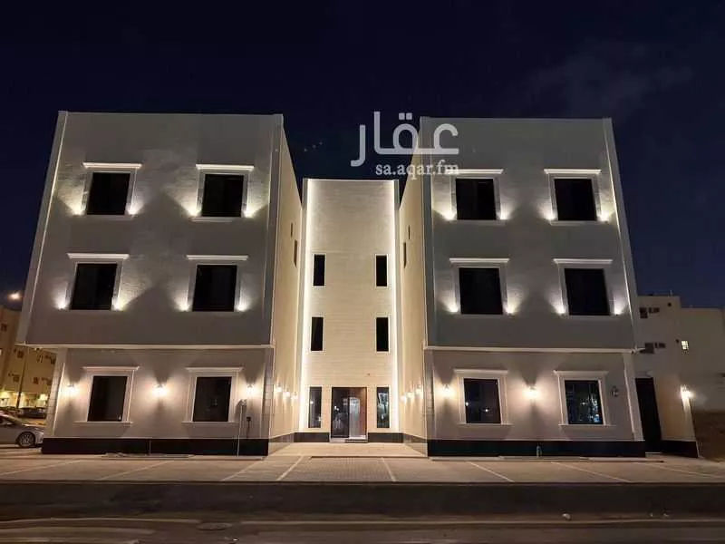 900 sqm building in Dhahrat Laban 3